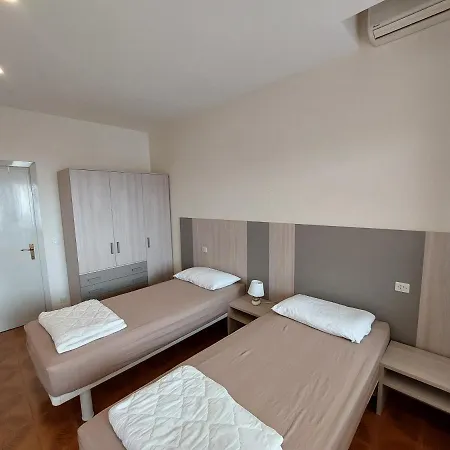 בית נופש Formica Townhouse *