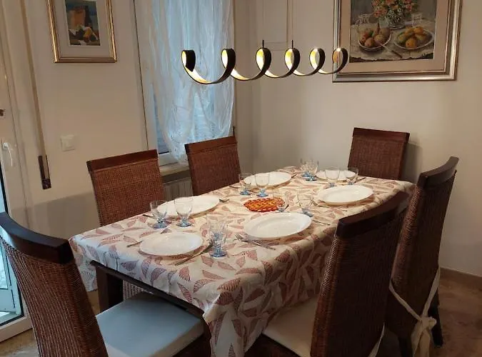 بيت للعطل Formica